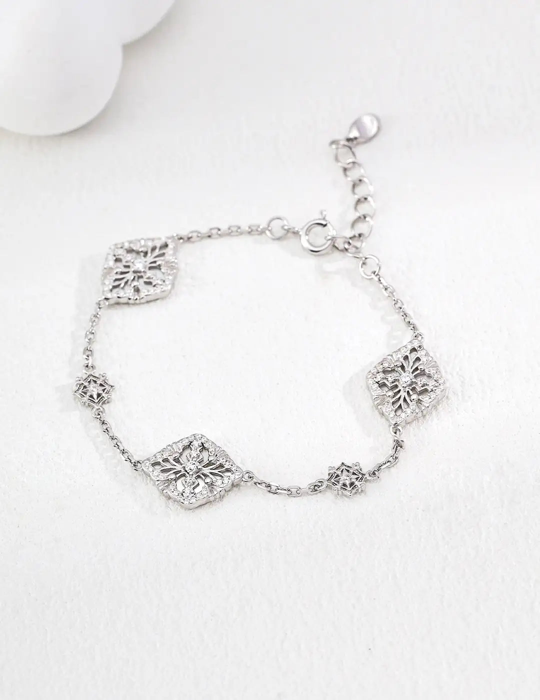 How to Style a Cubic Bracelet for Everyday Elegance and Meaningful Gifting