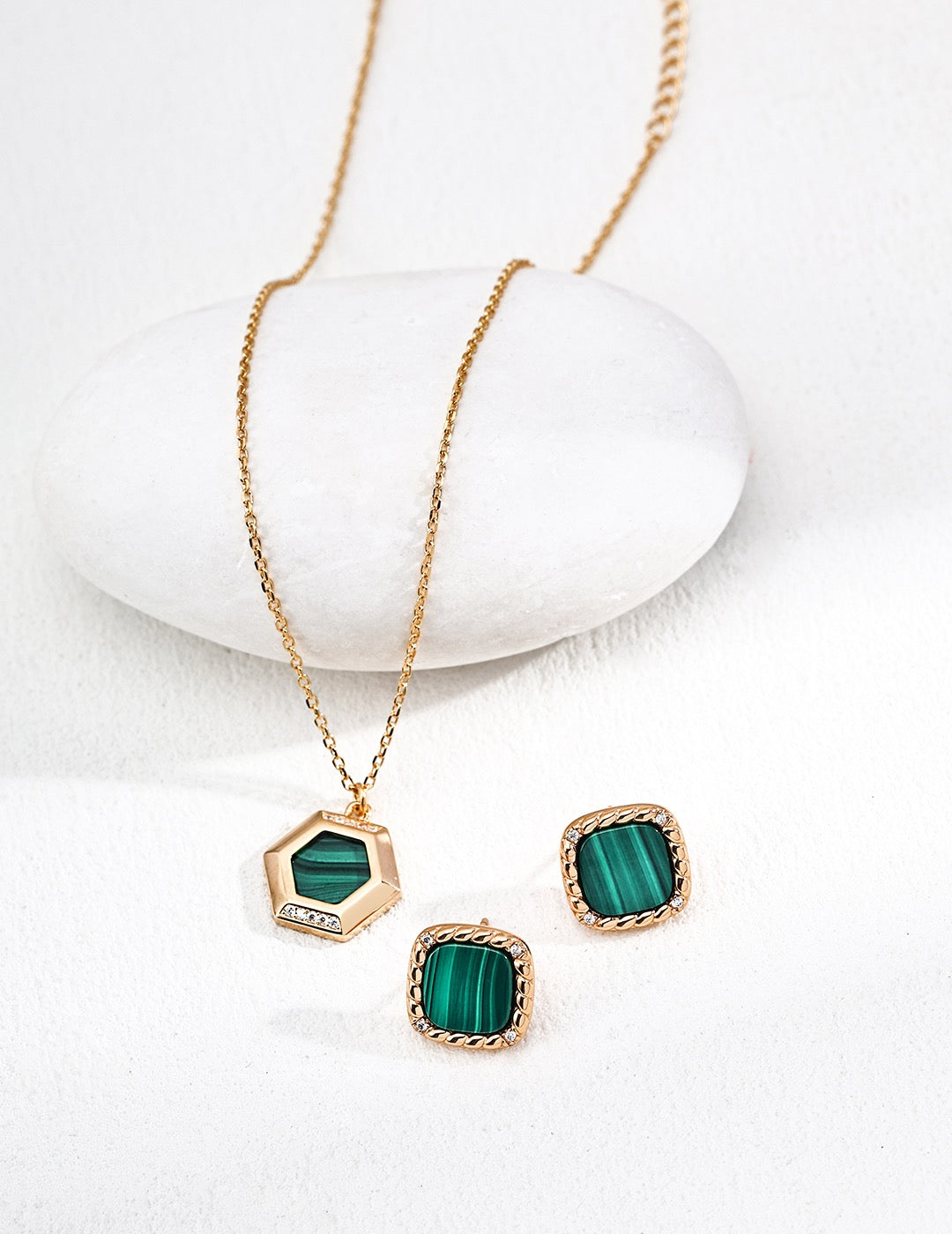 Can I wear the gemstone jewellery everyday?