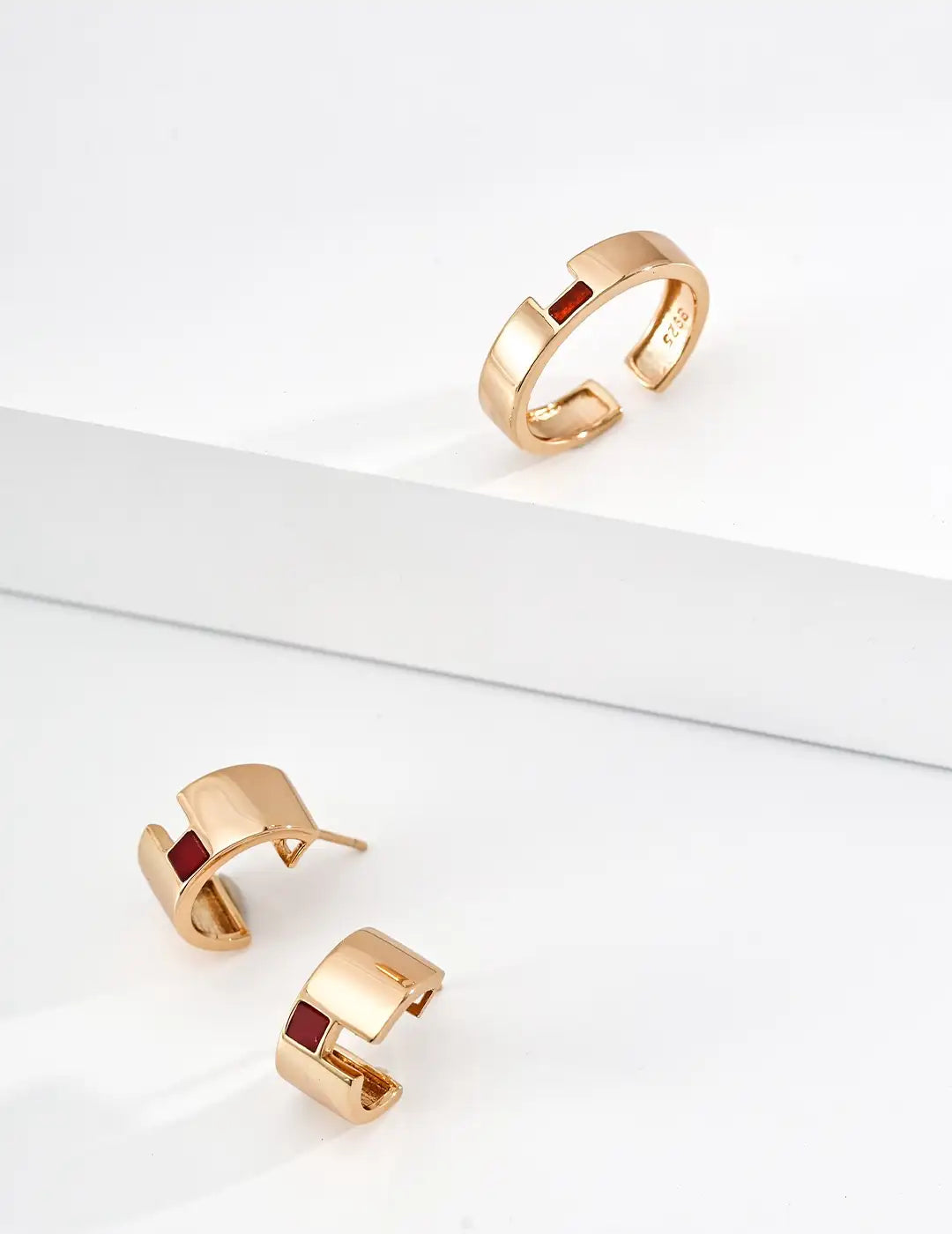 Hanwell Jewellery Set