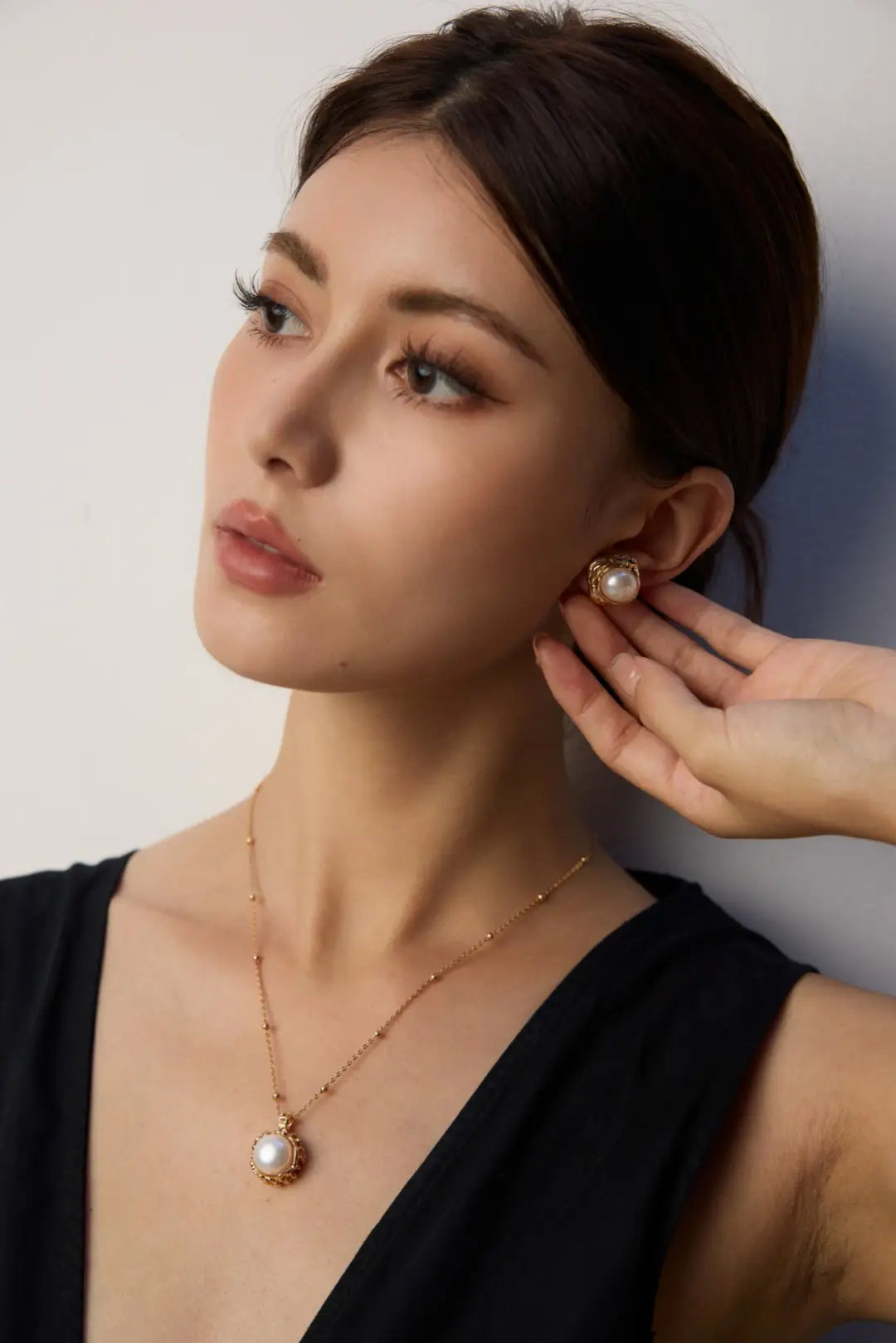 Arbor Pearl Stud Earrings - Anais&Aimee