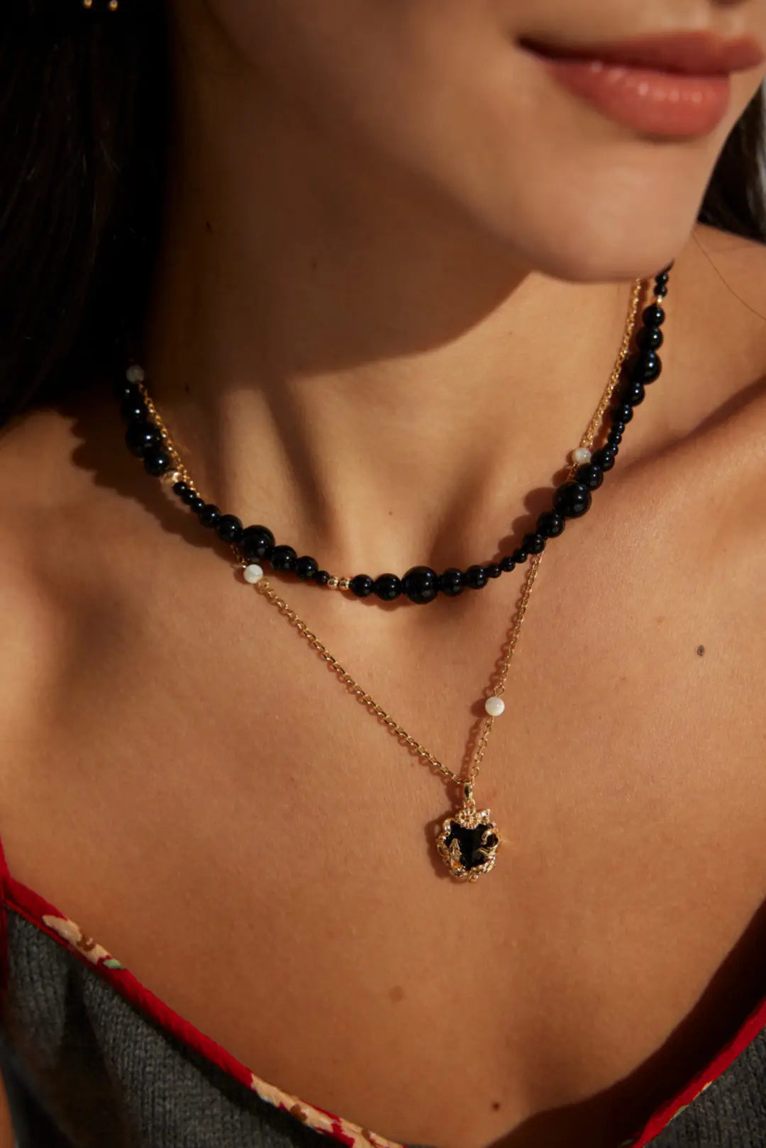 Side view of Agate Black Crystal Necklace highlighting its elegant, lightweight design