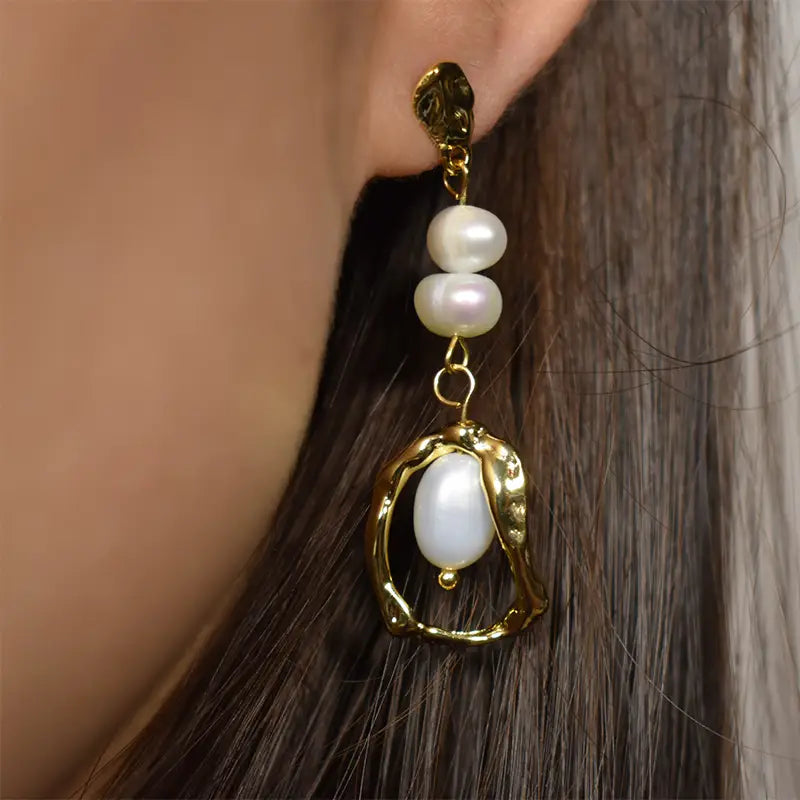 Modern pearl jewellery UK – gold pearl jewellery drop earrings by Anais&Aimee elegant design